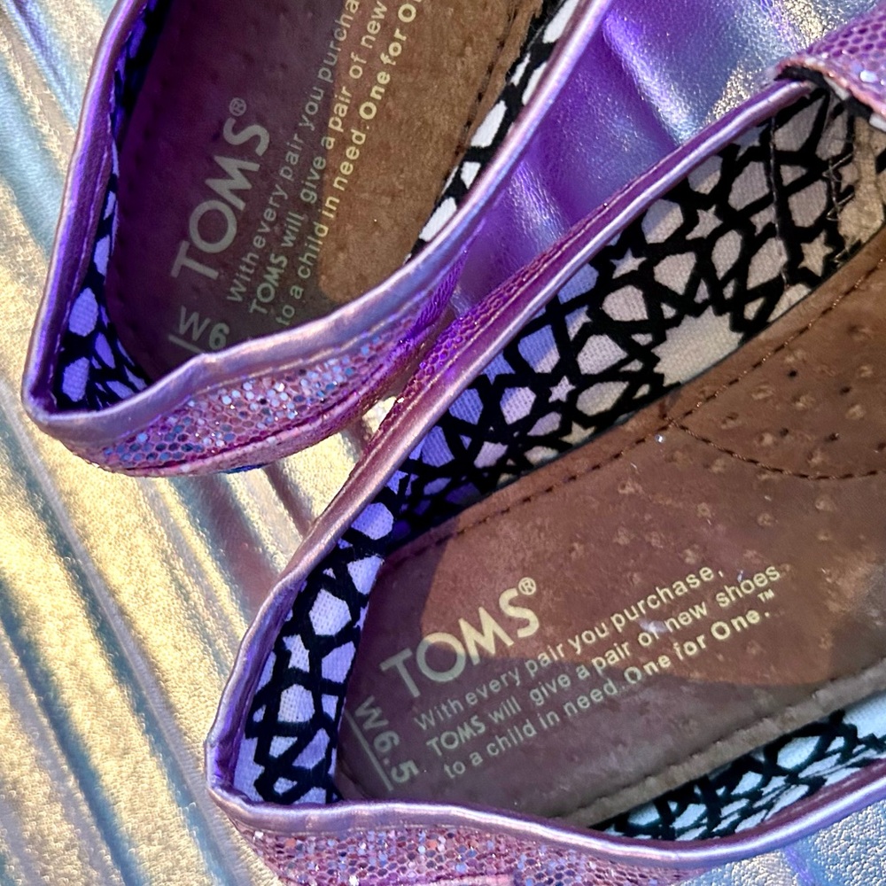 NWT Toms Light Pink Sparkly Canvas Flats, Size 6.5 - Picture 9 of 12